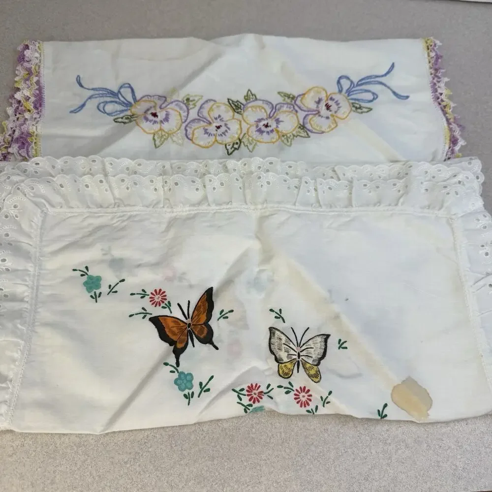 Vintage Lot of 2 Handpainted‎ Hand Stitched Embrodered Table Runners Scarf